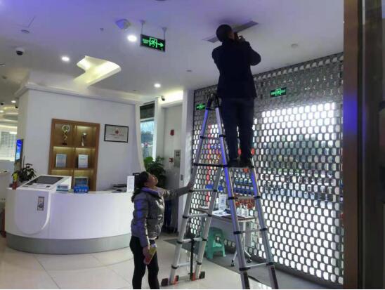 2021年3月16日重庆市万州区兴业银行顶灯维修服务，由重庆万州渝超物业管理服务有限公司承接，并圆满完成任务，且得到甲方一致好评。